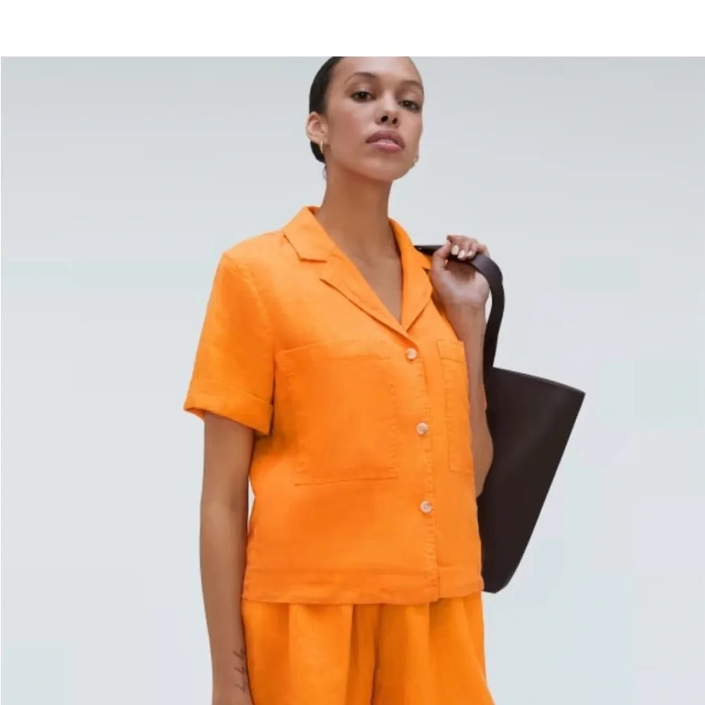 Everlane 100% linen size S orange button down shirt